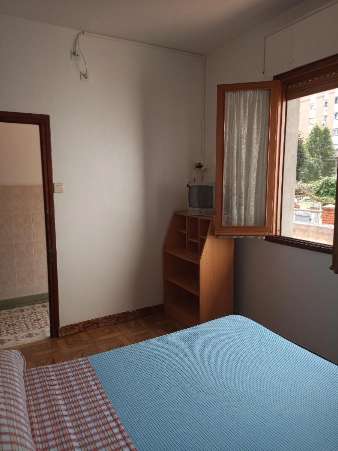 Pension Los Pinos Хихон Экстерьер фото
